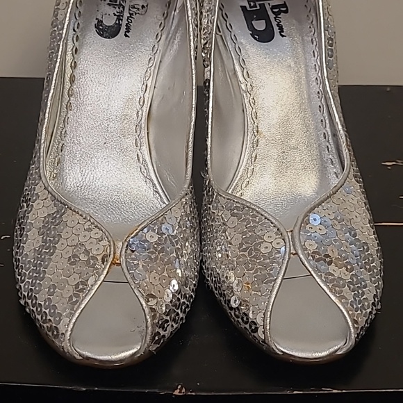 Sparkley silver sequined heels by Browns - Picture 5 of 5